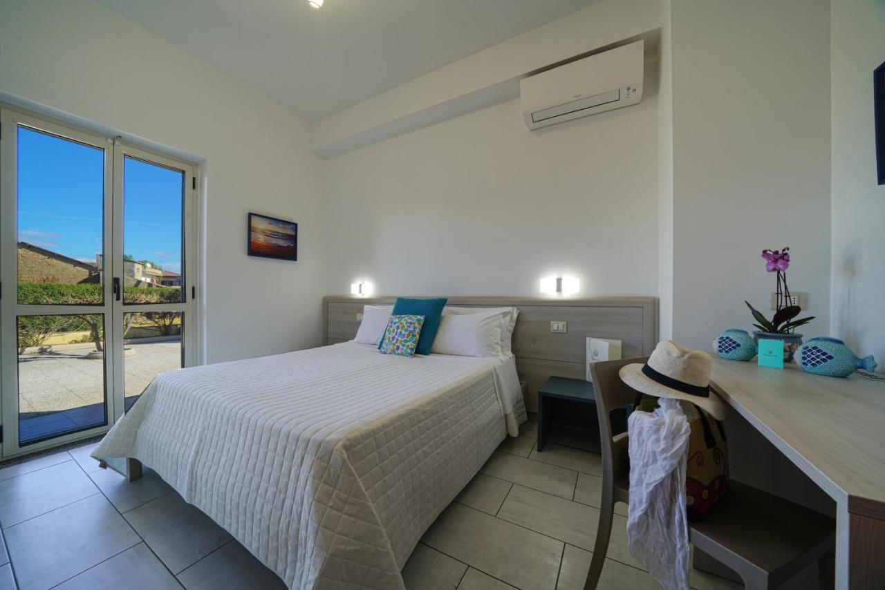 Damanse Hotel