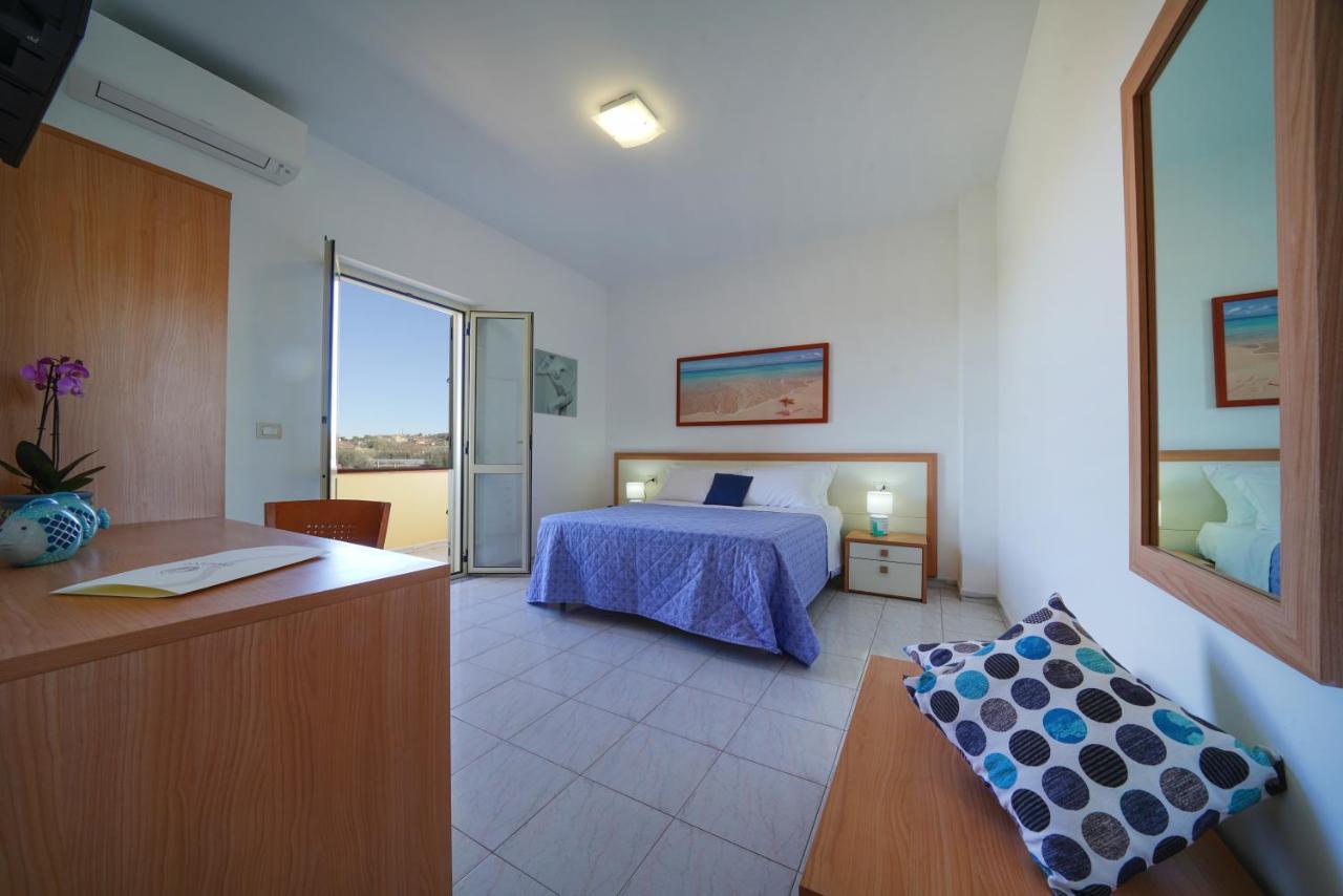 Damanse Hotel