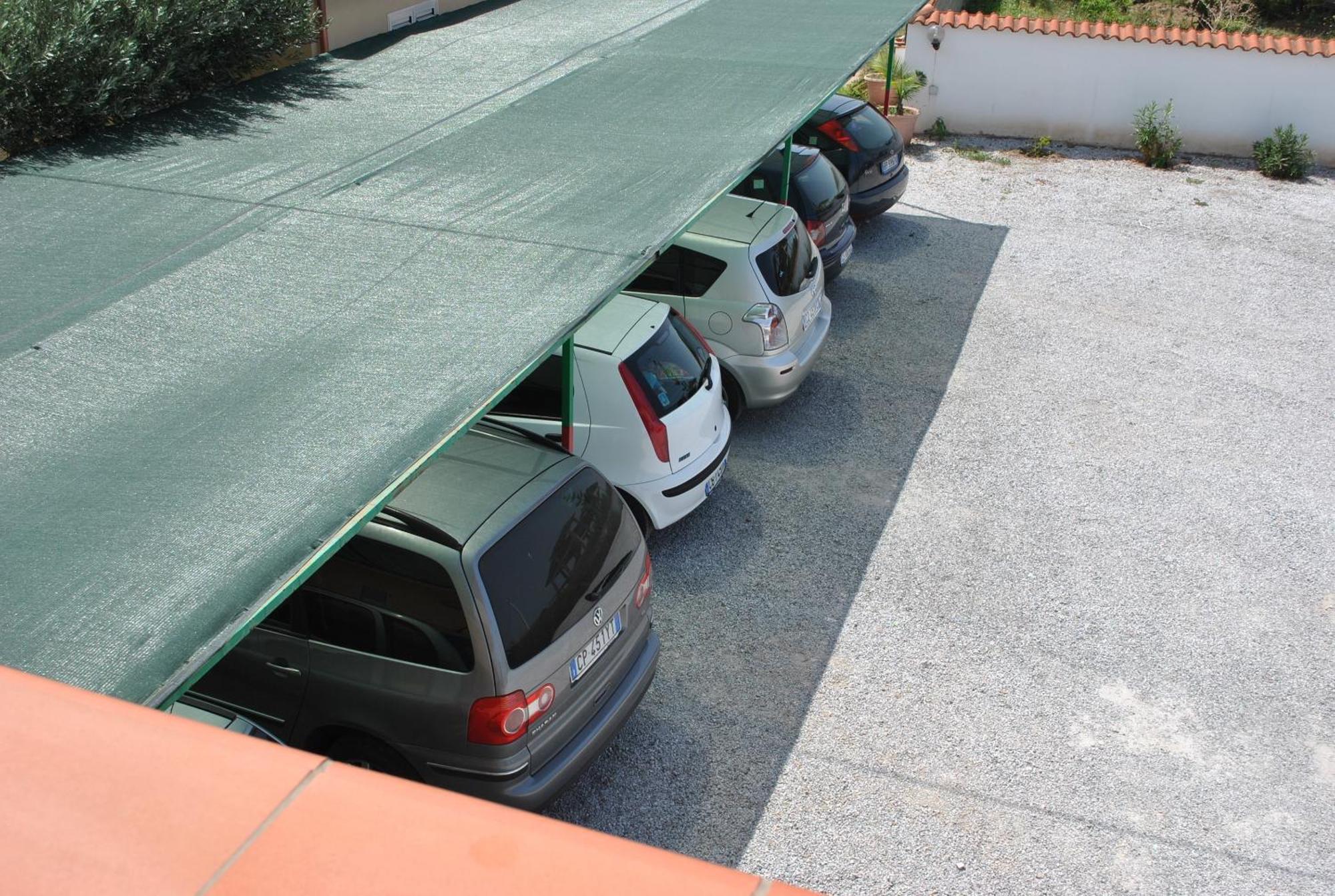 Hotel Damanse 3*