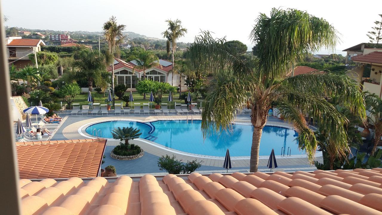 Hotel Damanse 3*