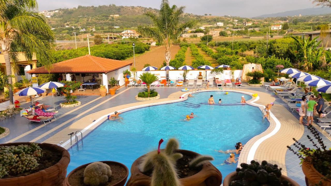 Hotel Damanse